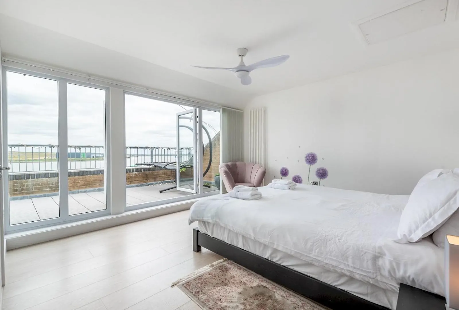 Windrush Court - Stunning Penthouse With River Views Near Erith Stn Pass The Keys Apartment