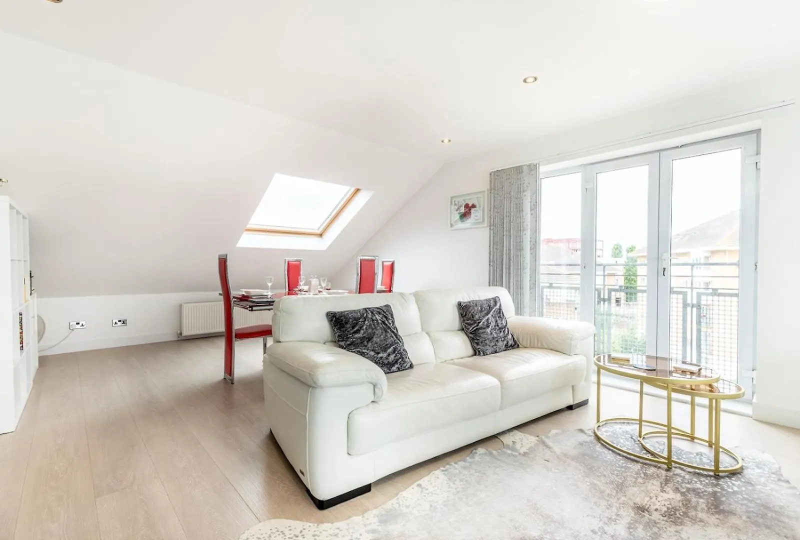 Lägenhet Windrush Court - Stunning Penthouse With River Views Near Erith Stn Pass The Keys Storbritannien
