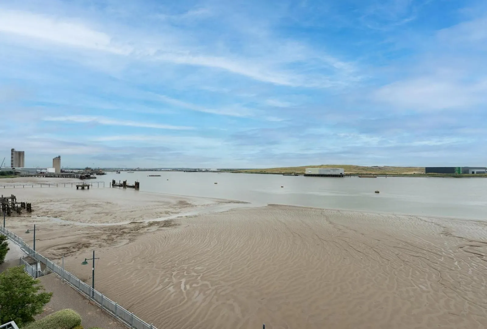 Lägenhet Windrush Court - Stunning Penthouse With River Views Near Erith Stn Pass The Keys